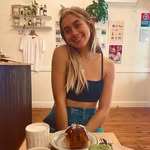 Ella Spradlin - @travelingwthella - Instagram