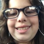 ella stern - @helpmeifella - Instagram