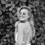 Ella Stern - @typicallyella - Instagram