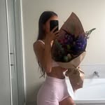 Ella Swain | Reformer Pilates Instructor - @flowwella - Instagram