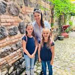 Ella Tuttle - @worldschoolingmama - Instagram