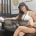 Ella valencia - Facebook