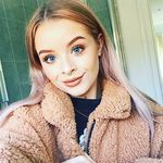 Ella Wayne - @wayn_eella - Instagram