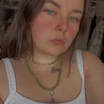 Elle Barnes - Facebook