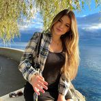 Elle Barnes - Facebook