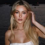 @elle_.cameron - Instagram