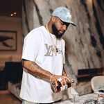 ADEMIDE - @elle_davido - Instagram