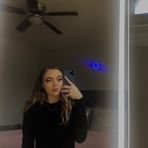 Elle Everett - Facebook