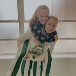 Elle Hoffman and Ellie Cahill - @elle.and.ellies.closet - Instagram
