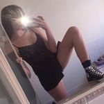Elle Howe - @ellejanexx3 - Instagram