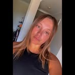 Elle Howe - Facebook