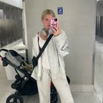 elle howell - @elle_howell777 - Instagram
