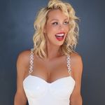 Elle Johnson - @ellejohnson_vibes - Instagram