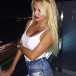 Elle Kemp - @ellekemp8 - Instagram