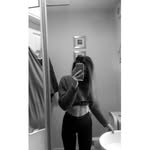 E l l e  k n o w l e s - @elle_knowles_ - Instagram