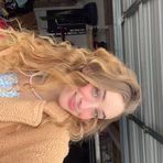 Ella Larson - Facebook