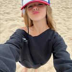 Elle Lewis - @elle_lewiss - Instagram