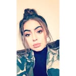 Elle Lewis - @ellelewiss - Instagram