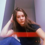Elle Baker - @ellelogan.art - Instagram