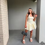 Ellie - @ellemarsh92 - Instagram