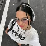Elly Miles - Facebook