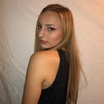 elle moore - @elleannescloset - Instagram