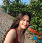 Ella Olsen - Facebook