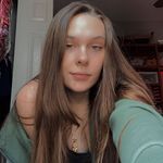 elle - @elle.perryy - Instagram