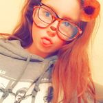 Ellie Roach - @cockroach_699 - Instagram