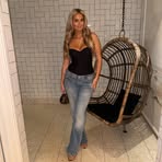 Elle Sutton - Facebook