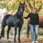 Ellen Bay - Facebook