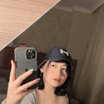 Ellen Bee - Facebook
