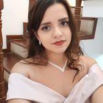 Ellen Cross - @ellencross - Instagram