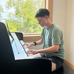 Ellen Daugherty - @showandtellen - Instagram