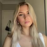 Ellen Dollar - @aarmamo - Instagram