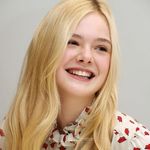 Elle Fanning 💙 - @sexyfanning - Instagram