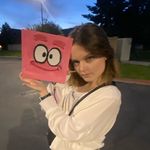 Elle Flannery - @elle.generation.meme - Instagram