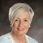 Mary Ellen Freer - @stagingbymaryellen - Instagram