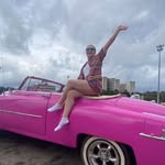 Ellen Hatch - @elh33 - Instagram