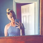 Elle Howlett - @flying_on_ginge - Instagram