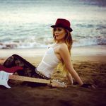 Ellen Lynch - @ellen_music_life - Instagram