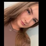 Ellen McCormack - @ellenmc251 - Instagram
