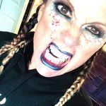 Ellen Noel English - @theenglishlegion - Instagram