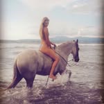 Nikki Ellen Sample - @nikkiellensample - Instagram