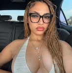 Elena Brooks - Facebook