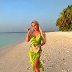 Elena Perry - Facebook