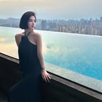 Elena Yang - Facebook