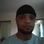 @elleryward1976 - Instagram