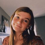 elli - @ellibaker__16 - Instagram