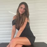Elli - @ellichaaplin - Instagram